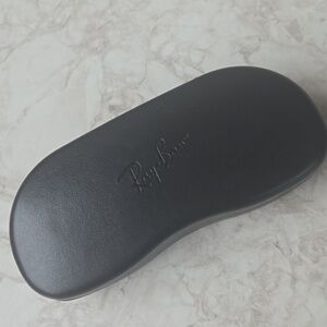 Ray Ban black hard shell Sunglass or Glasses  Eyewear case, like new